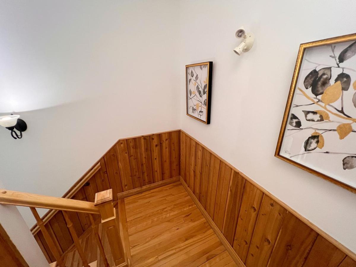 Auberge Au Poste De Traite Sainte-Famille Ngoại thất bức ảnh