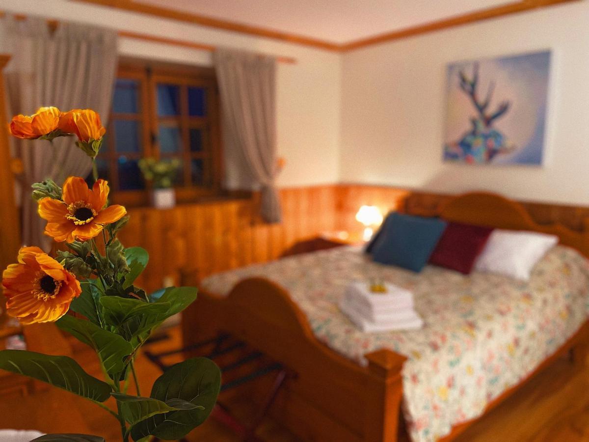 Auberge Au Poste De Traite Sainte-Famille Ngoại thất bức ảnh