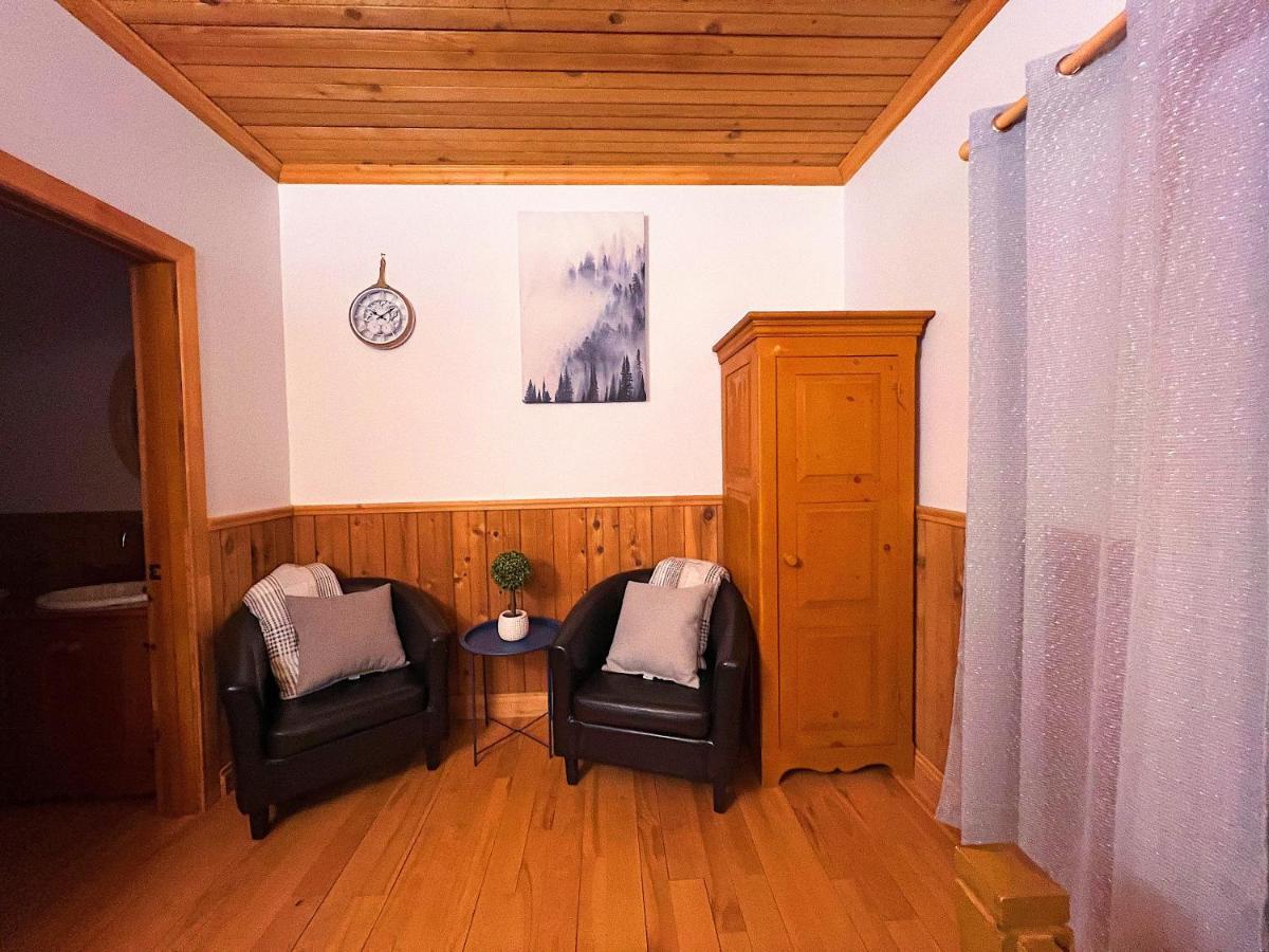 Auberge Au Poste De Traite Sainte-Famille Ngoại thất bức ảnh