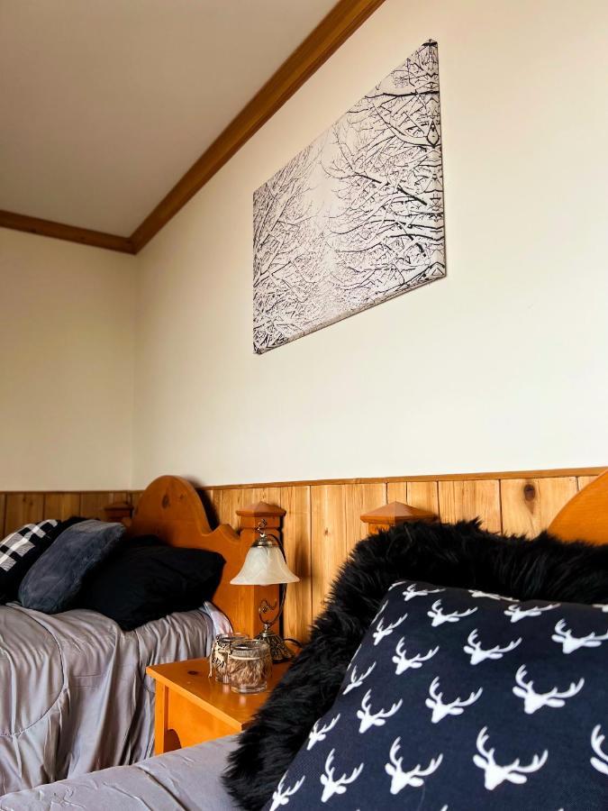 Auberge Au Poste De Traite Sainte-Famille Ngoại thất bức ảnh