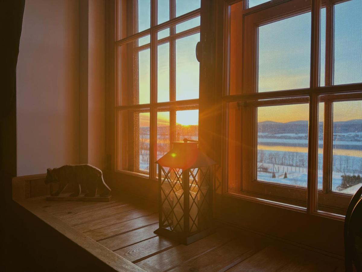 Auberge Au Poste De Traite Sainte-Famille Ngoại thất bức ảnh